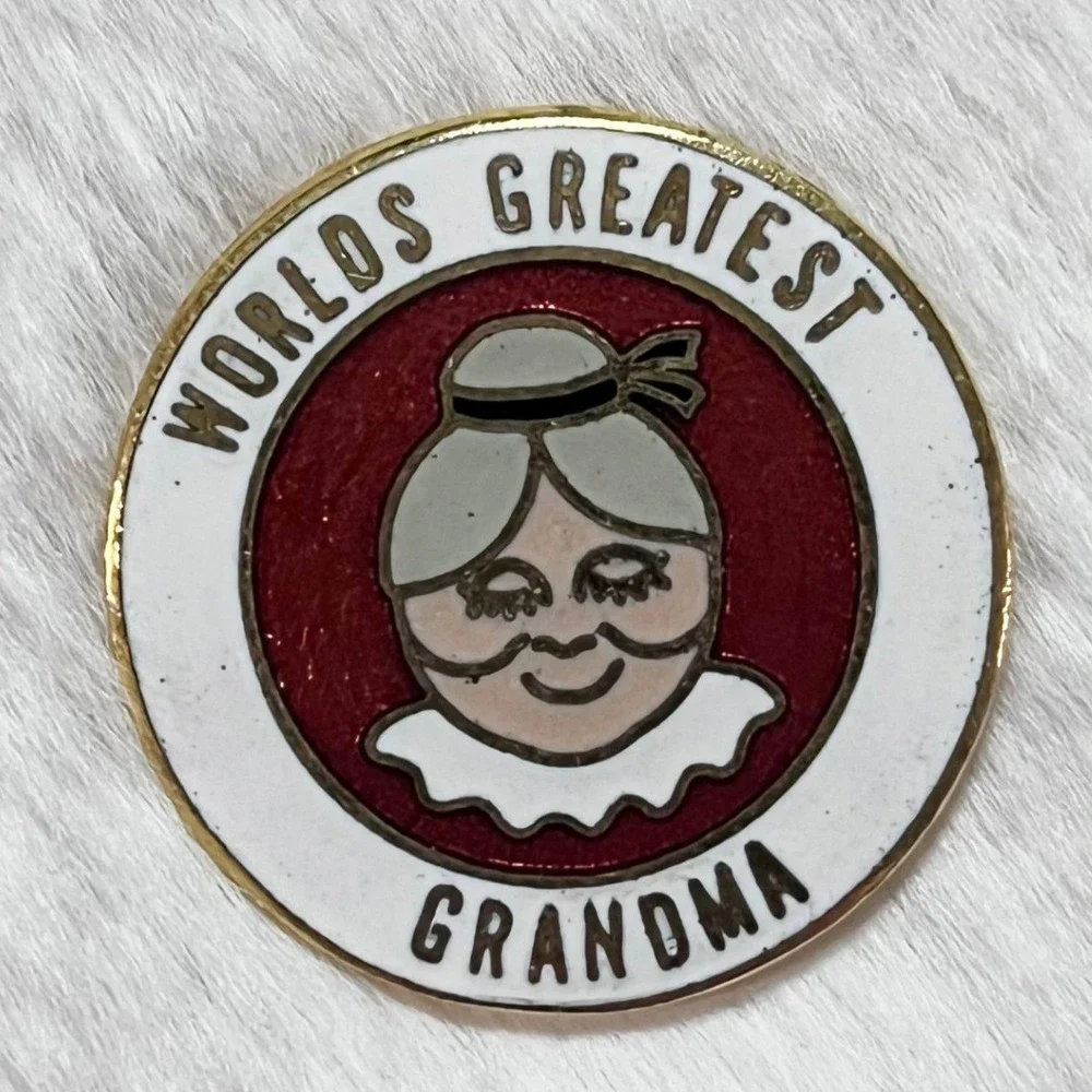 🔮 5/$25 Vintage Worlds Greatest Grandma‎ Pin